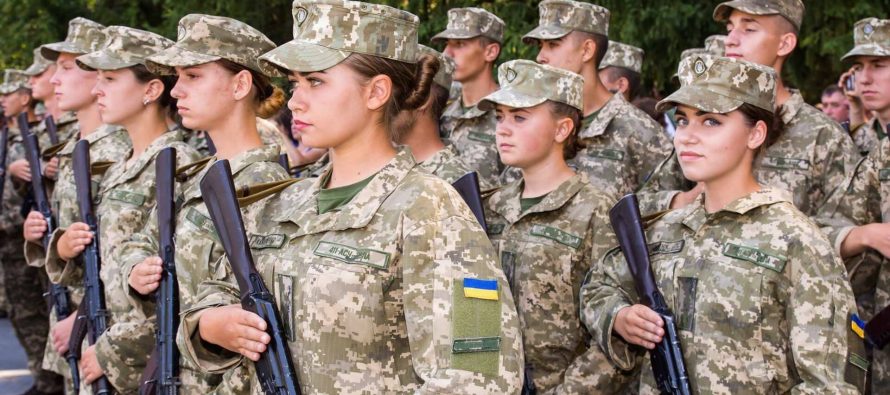 ВСУ активно набирают в штурмовки украинских женщин