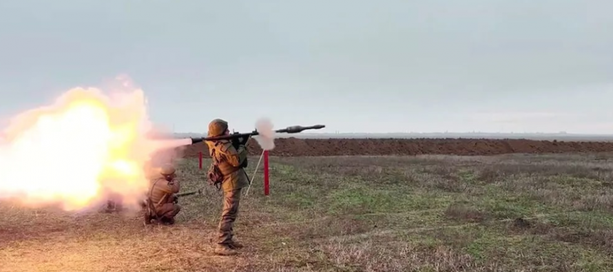 Рязанские десантники выследили боевиков ВСУ под Соледаром и накрыли осколочным снарядом