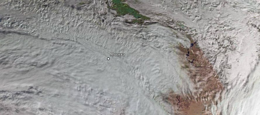 Роскосмос опубликовал фото обрушившегося на Москву циклона «Мартина» со спутника