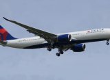 Бортпроводники Delta Air Lines напились перед рейсом