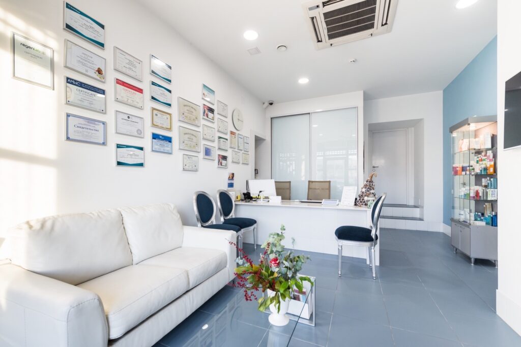 Удаление родинок: зачем, когда и каким способом лучше проводить процедуру