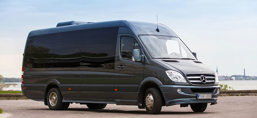 Аренда микроавтобуса с водителем: особенности и преимущества услуги