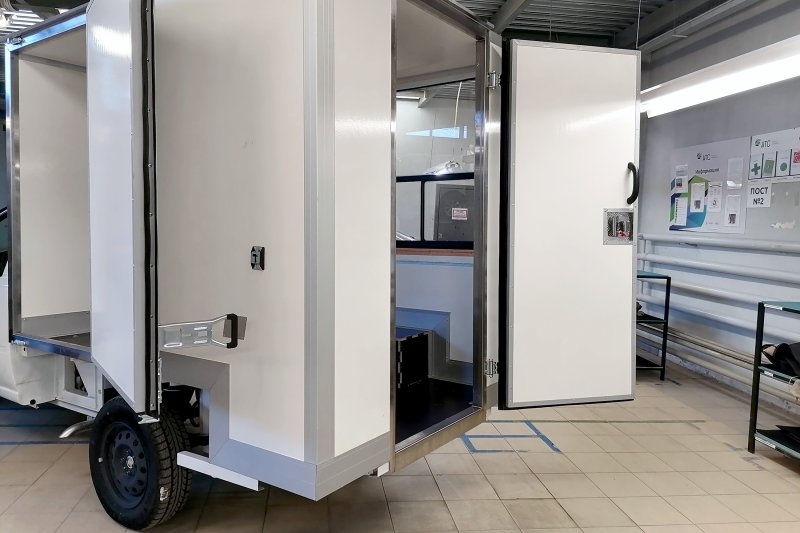 Прошла презентация автолавки на базе Lada Granta: машину сняли на фото