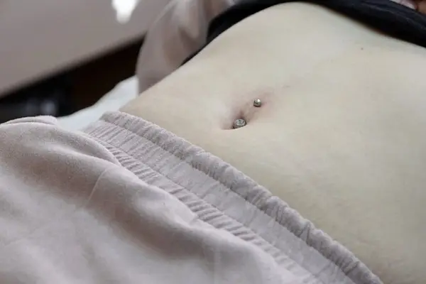 Обучение пирсингу в Москве с документом и практикой в реальных условиях