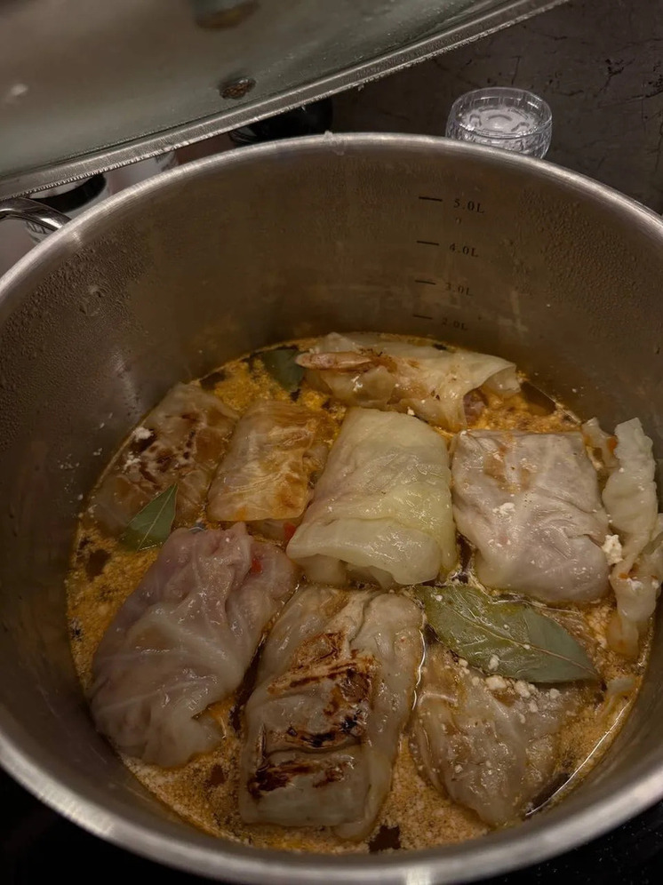 Алина Загитова сняла на фото, чем занимается в 12 часов ночи