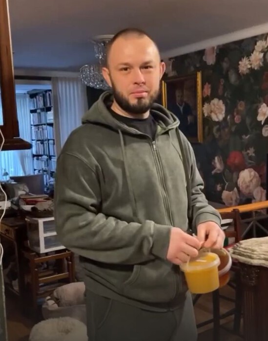 Лариса Гузеева сняла бывшего мужа дома и тут же попросила убрать камеру