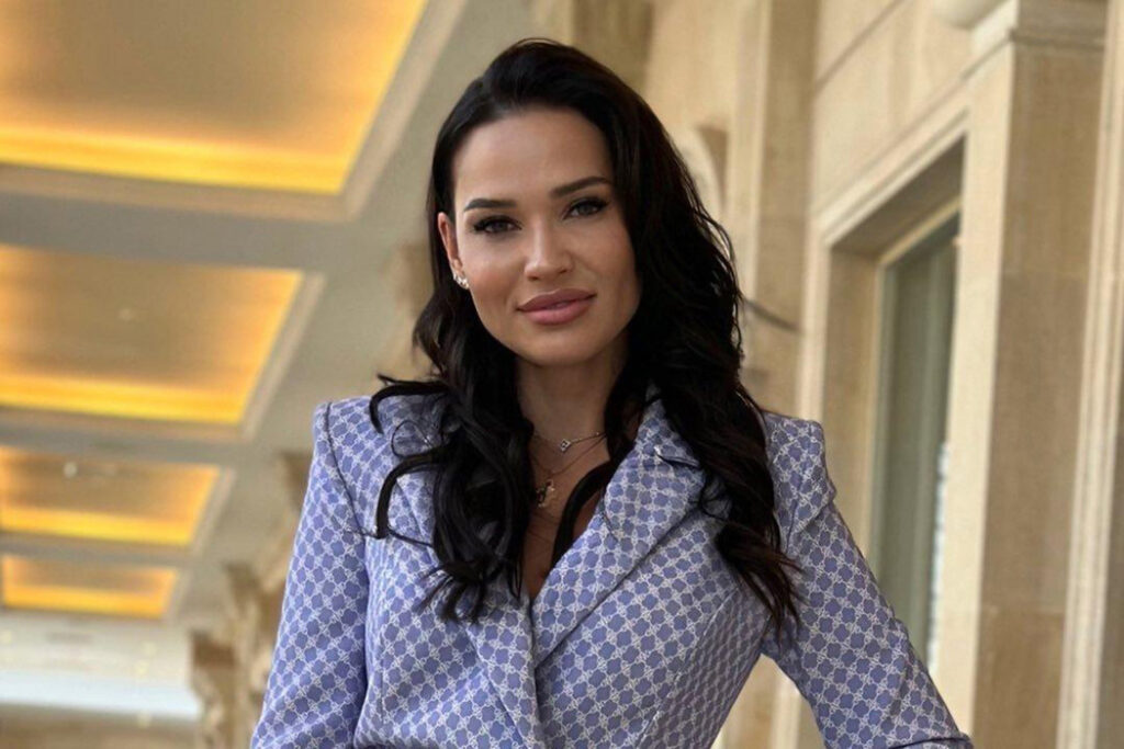 Откровенное признание Бурунова в любви прошло на премьере фильма в Москве