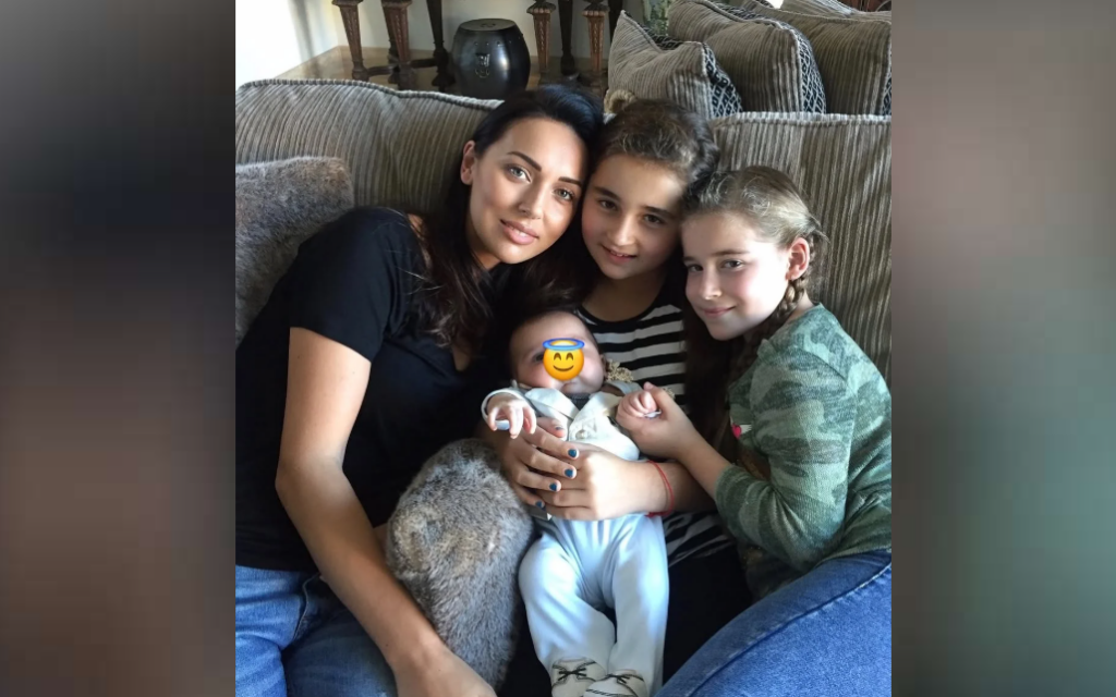 «Мой 2016-й»: Алсу вспомнила рождение сына и показала семейные фото