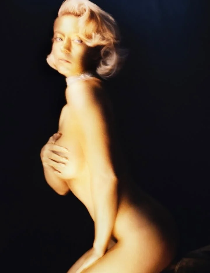 Сидни Суини снялась полностью обнаженной в фотосессии для глянцевого журнала