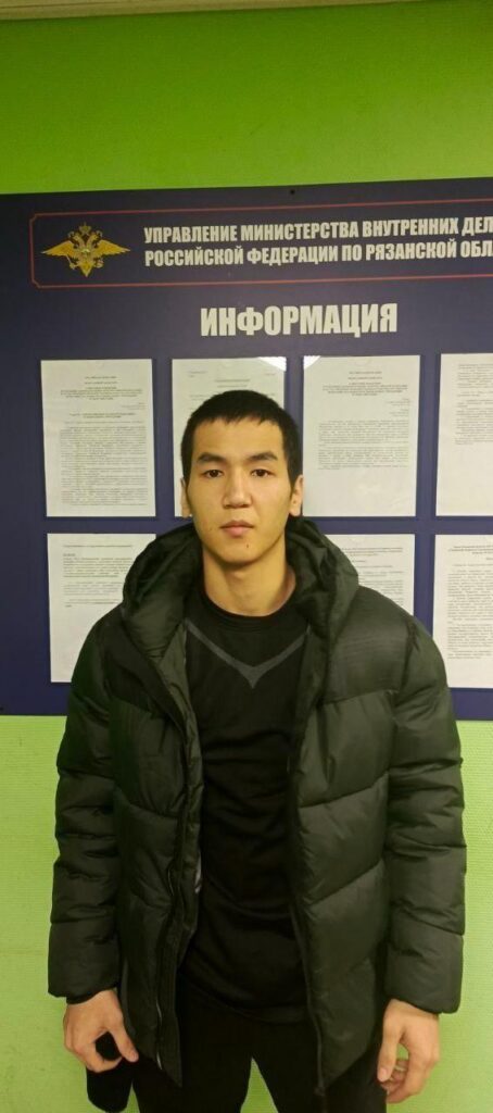 В Рязани депортировали семерых мигрантов, включая осужденного за педофилию