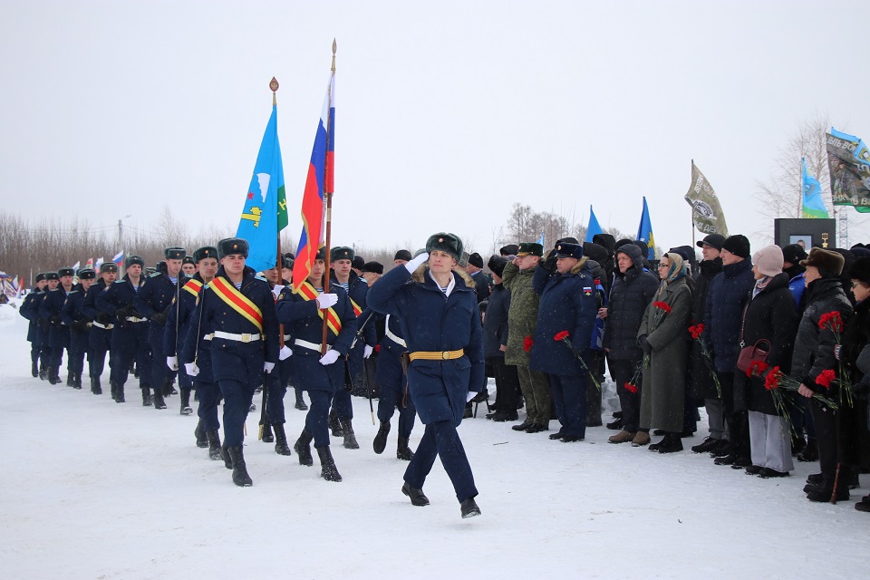 В Рязани на Богородском кладбище прошла акция к годовщине начала СВО