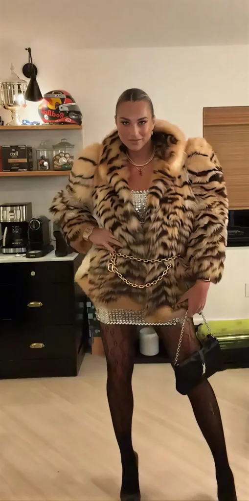 Первая ракетка мира Соболенко снялась в шубе Gucci стоимостью 37 тысяч евро