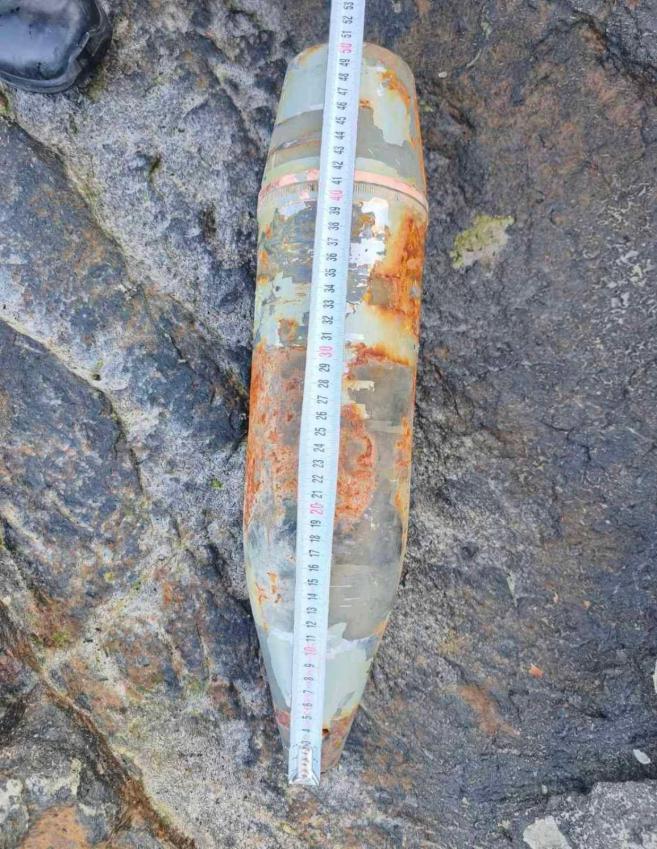 На пляже Болгарии нашли беспилотник с четырьмя боеприпасами, его сняли на фото