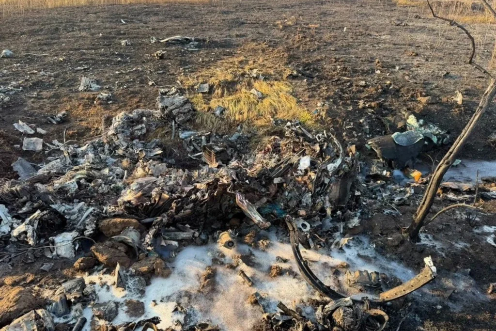 На фото сняли последствия падения украинского МиГ-29 под Одессой