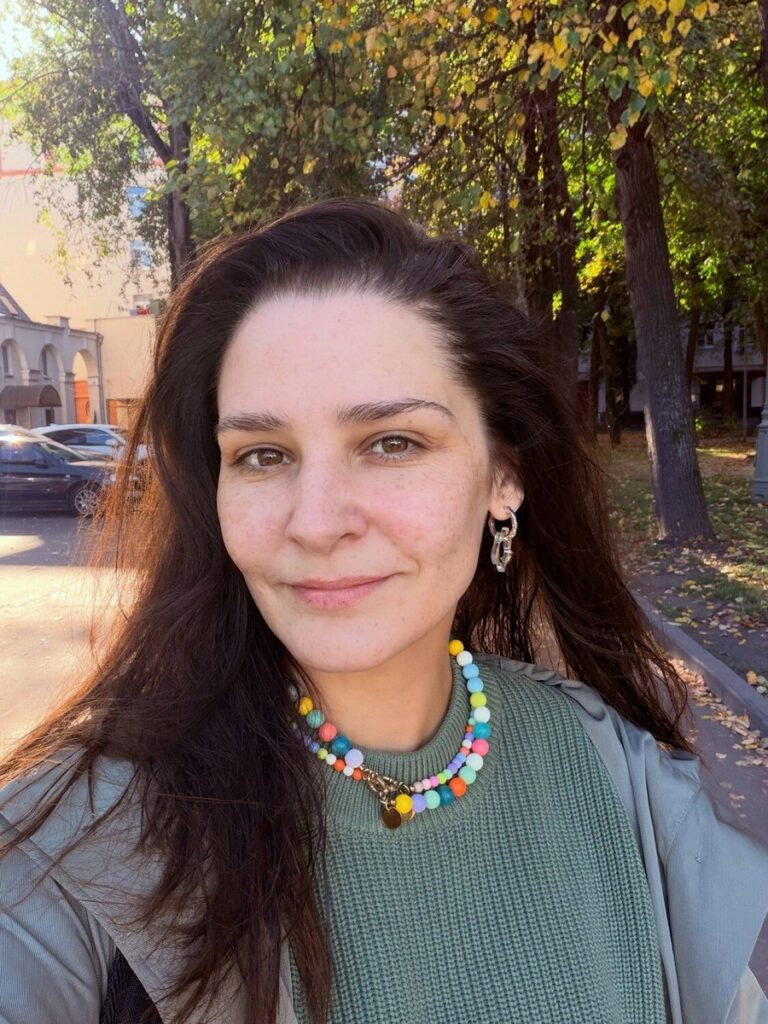 Глафира Тарханова снялась без фильтров и макияжа в 42 года